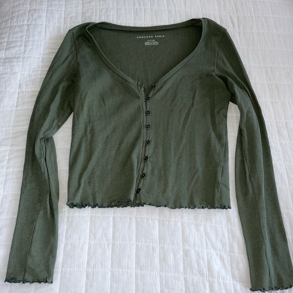 American Eagle olive green button up long sleeve